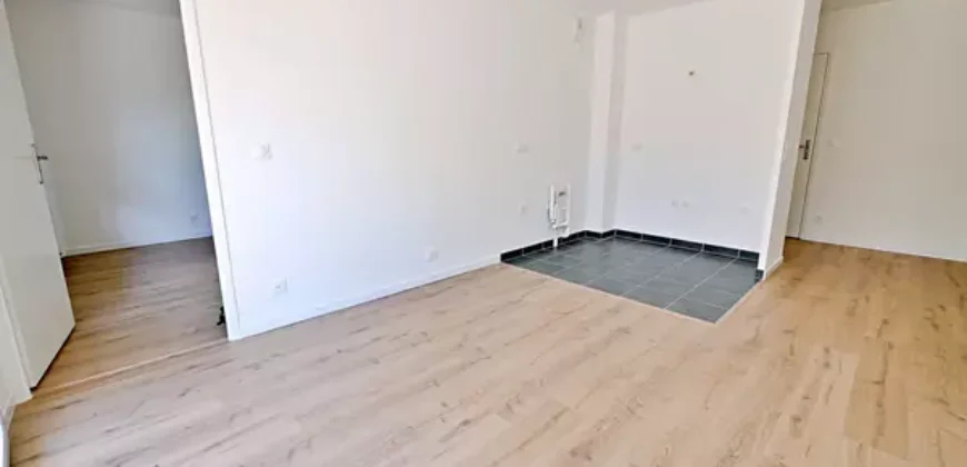Location d’un T2 non meublé au 9 Esplanade Nova, 94800, Villejuif
